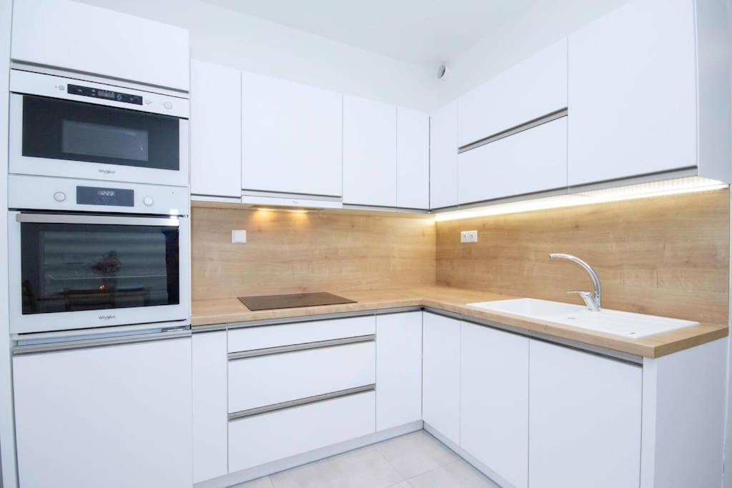 Apartment In Bratislava With Free Parking Exterior foto