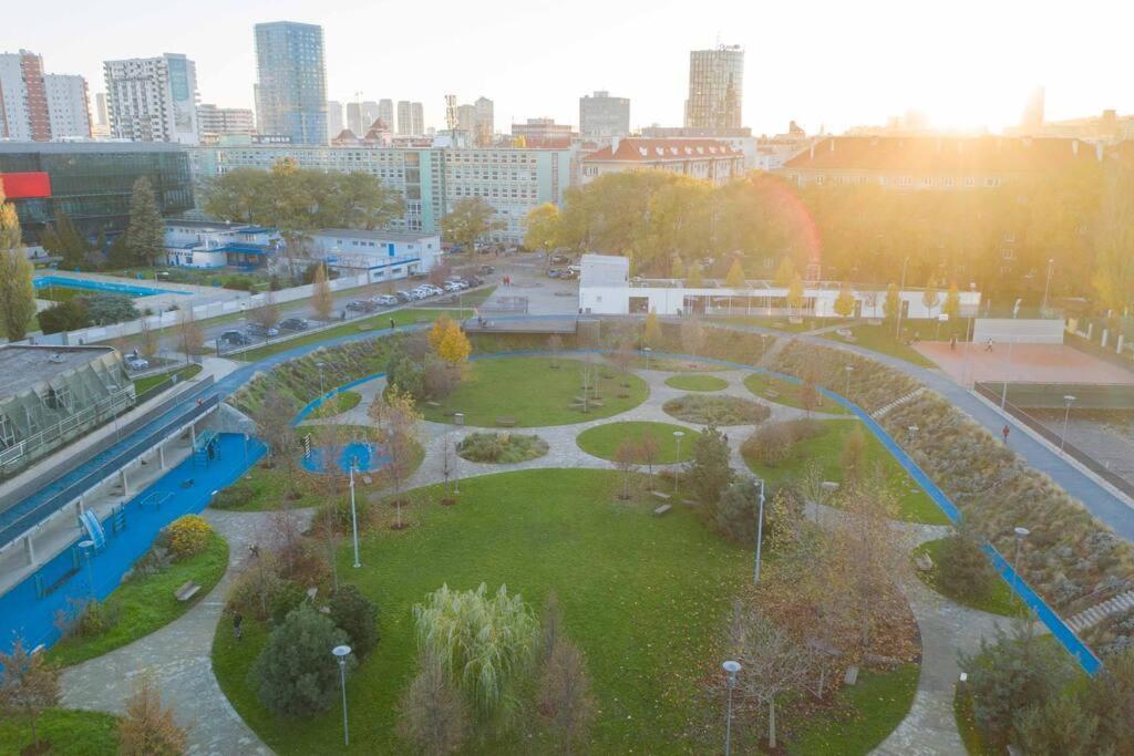 Apartment In Bratislava With Free Parking Exterior foto